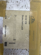 Load image into Gallery viewer, ABS COMPUTER SAAB 900 9000 1990 91 92 93 94 - NW37572