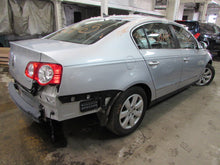 Load image into Gallery viewer, HEADLIGHT LAMP ASSEMBLY Volkswagen Passat 06 07 08 09 10 Left - 772081