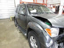 Load image into Gallery viewer, TRANSFER CASE Armada QX56 Pathfinder 2004 04 2005 05 2006 06 2007 07 - 1319299