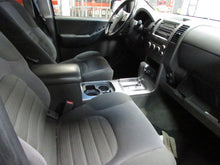 Load image into Gallery viewer, TRANSFER CASE Armada QX56 Pathfinder 2004 04 2005 05 2006 06 2007 07 - 1319299