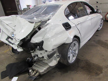 Load image into Gallery viewer, WINDSHIELD WIPER TRANSMISSION 528D 528i 535i 550i 740i 740il 750 09-15 - 826072