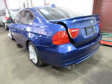 Load image into Gallery viewer, CARRIER ASSEMBLY BMW 328i 325i 2006 06 2007 07 2008 08 2009 09 10 11 Auto - 833997