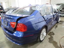 Load image into Gallery viewer, CARRIER ASSEMBLY BMW 328i 325i 2006 06 2007 07 2008 08 2009 09 10 11 Auto - 833997