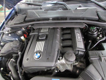 Load image into Gallery viewer, CARRIER ASSEMBLY BMW 328i 325i 2006 06 2007 07 2008 08 2009 09 10 11 Auto - 833997