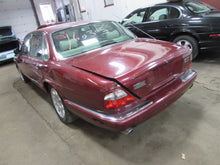 Load image into Gallery viewer, WHEEL Jaguar Xj8 98 99 16" Alloy 10 Triangle Slots - 835981