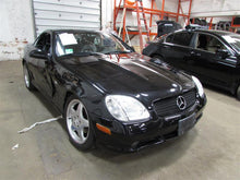 Load image into Gallery viewer, CARRIER ASSEMBLY Mercedes SLK230 1997 97 98 99 00 - 03 - 1153346