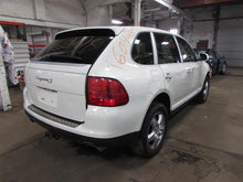 Load image into Gallery viewer, CYLINDER HEAD Porsche Cayenne 2003 03 2004 04 2005 05 2006 06 Right - 849086