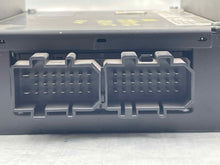 Load image into Gallery viewer, Radio Volkswagen Passat 2000 - NW7562