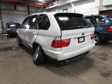 Load image into Gallery viewer, GAS FUEL FILLER LID DOOR BMW X5 2006 06 - 850993