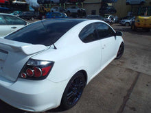 Load image into Gallery viewer, FUSE BOX Scion TC XD 05 06 07 08 09 10 - MRK181168