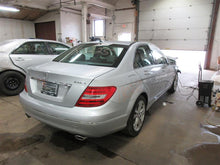 Load image into Gallery viewer, CARRIER ASSEMBLY E250 Van C230 C250 C300 C350 C63 E250D E300 08-16 AWD - 925499