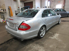 Load image into Gallery viewer, GAS FUEL FILLER LID DOOR Mercedes-Benz E550 2009 09 - 935579
