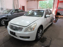 Load image into Gallery viewer, PLASTIC ENGINE COVER Infiniti G35 2007 07 - 940089