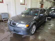 Load image into Gallery viewer, 2002 BMW 330ci Floor Shifter - 943070