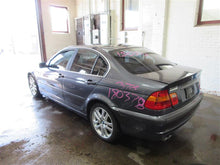 Load image into Gallery viewer, 2002 BMW 330ci Floor Shifter - 943070