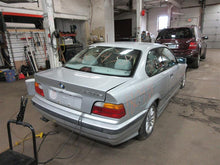 Load image into Gallery viewer, CD CHANGER 318i 318ic 318ti 323i 323ic 323is 328i 328ic 328is M3 98-99 - 951942