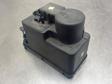 Load image into Gallery viewer, Vacuum Pump MERCEDES 300E 1991 - NW189247