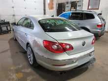 Load image into Gallery viewer, ENGINE Volkswagen Golf Jetta CC EOS Passat A3 2008 08 09 10 11 2.0L - 988024