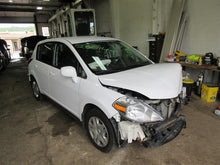 Load image into Gallery viewer, HEADLIGHT LAMP ASSEMBLY Nissan Versa 07 08 09 10 11 12 Right - 1034713