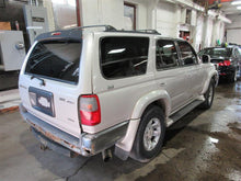 Load image into Gallery viewer, TAIL LIGHT LAMP ASSEMBLY Toyota 4 Runner 96 97 98 99 00 Left - 1040471