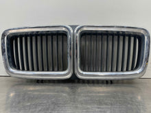 Load image into Gallery viewer, GRILL BMW 740i 750i 1988 88 1989 89 1990 90 91 92 93 94 - NW98264