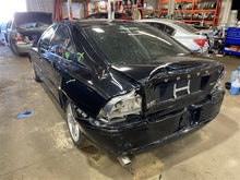 Load image into Gallery viewer, FRONT FENDER - 1321516