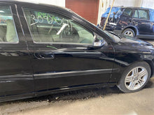 Load image into Gallery viewer, FRONT FENDER - 1321516