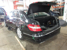 Load image into Gallery viewer, RADIO ANTENNA Mercedes-Benz E350 E550 E63 2010 10 - 1086536