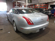 Load image into Gallery viewer, INDEPENDENT REAR SUSPENSION Vanden Pl XJ XJL XJR 2010-2014 Left - 1087381