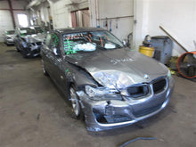 Load image into Gallery viewer, 2009 BMW 328i Floor Shifter - 1090519