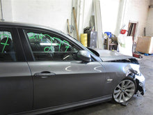 Load image into Gallery viewer, 2009 BMW 328i Floor Shifter - 1090519