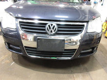 Load image into Gallery viewer, FRONT SPINDLE Volkswagen Jetta Golf Tiguan 2005 05 06 07 08 09 10 11 12 Left - 1092458