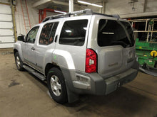 Load image into Gallery viewer, HEADLIGHT LAMP ASSEMBLY Nissan Xterra 2005-2015 Right - 1096056