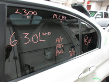 Load image into Gallery viewer, 2011 BMW 328i Floor Shifter - 1093818