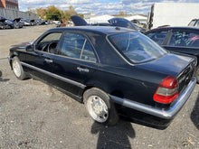 Load image into Gallery viewer, GRILLE Mercedes C230 C280 C43 1998 98 1999 99 2000 00 - 1096296
