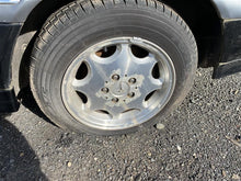 Load image into Gallery viewer, GRILLE Mercedes C230 C280 C43 1998 98 1999 99 2000 00 - 1096296