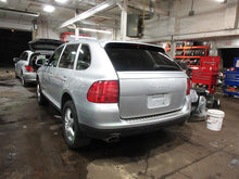 Load image into Gallery viewer, STEERING COLUMN Porsche Cayenne 2003 03 2004 04 - 1093924