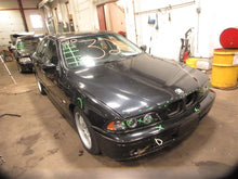 Load image into Gallery viewer, INDEPENDENT REAR SUSPENSION BMW 528i 530i 525i 540i 97 98 99 - 02 Right - 1097325