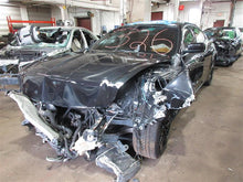 Load image into Gallery viewer, CENTER PILLAR CUT Maserati Quattropo 2014 14 - 1093298