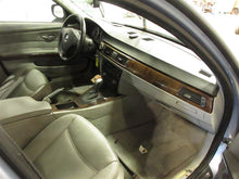 Load image into Gallery viewer, 2009 BMW 328i Floor Shifter - 1095280