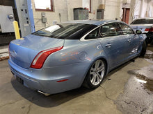 Load image into Gallery viewer, AIR INJECTION PUMP SMOG Jaguar S Type XF Xj XJ8 2000 00 01 02 03 04 05 06 - 12 - 1096593