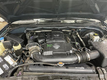 Load image into Gallery viewer, CARRIER ASSEMBLY Frontier X Terra Pathfinder 05 06 07 08 - 13 Front - 1096809