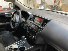 Load image into Gallery viewer, REAR QUARTER GLASS Nissan Pathfinder 13 14 15 16 17 Right - 1096537