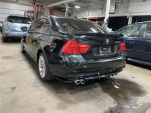 Load image into Gallery viewer, 2011 BMW 328i Floor Shifter - 1099772
