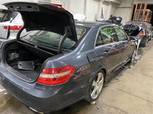 Load image into Gallery viewer, RADIO ANTENNA Mercedes-Benz E350 E550 E63 2011 11 - 1101801