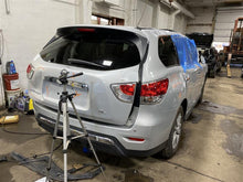 Load image into Gallery viewer, FRONT DOOR WINDOW REGULATOR POWER Pathfinder 2013-2020 Right - 1102419