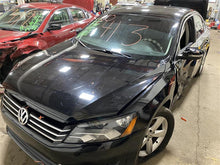 Load image into Gallery viewer, FRONT KNEE Volkswagen Passat 12 13 14 15 16 17 18 Left - 1103038