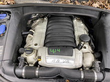 Load image into Gallery viewer, Center Pillar Cut Porsche Cayenne 2003 03 2004 04 2005 05 06 07 08 09 10 Left - 1103542