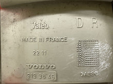 Load image into Gallery viewer, TRUNK LID MOUNTED TAIL LIGHT LAMP Volvo 850 1993 93 1994 94 Right - NW182470
