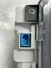 Load image into Gallery viewer, SPEEDOMETER CLUSTER Range Rover 1997 97 1998 98 - NW161638